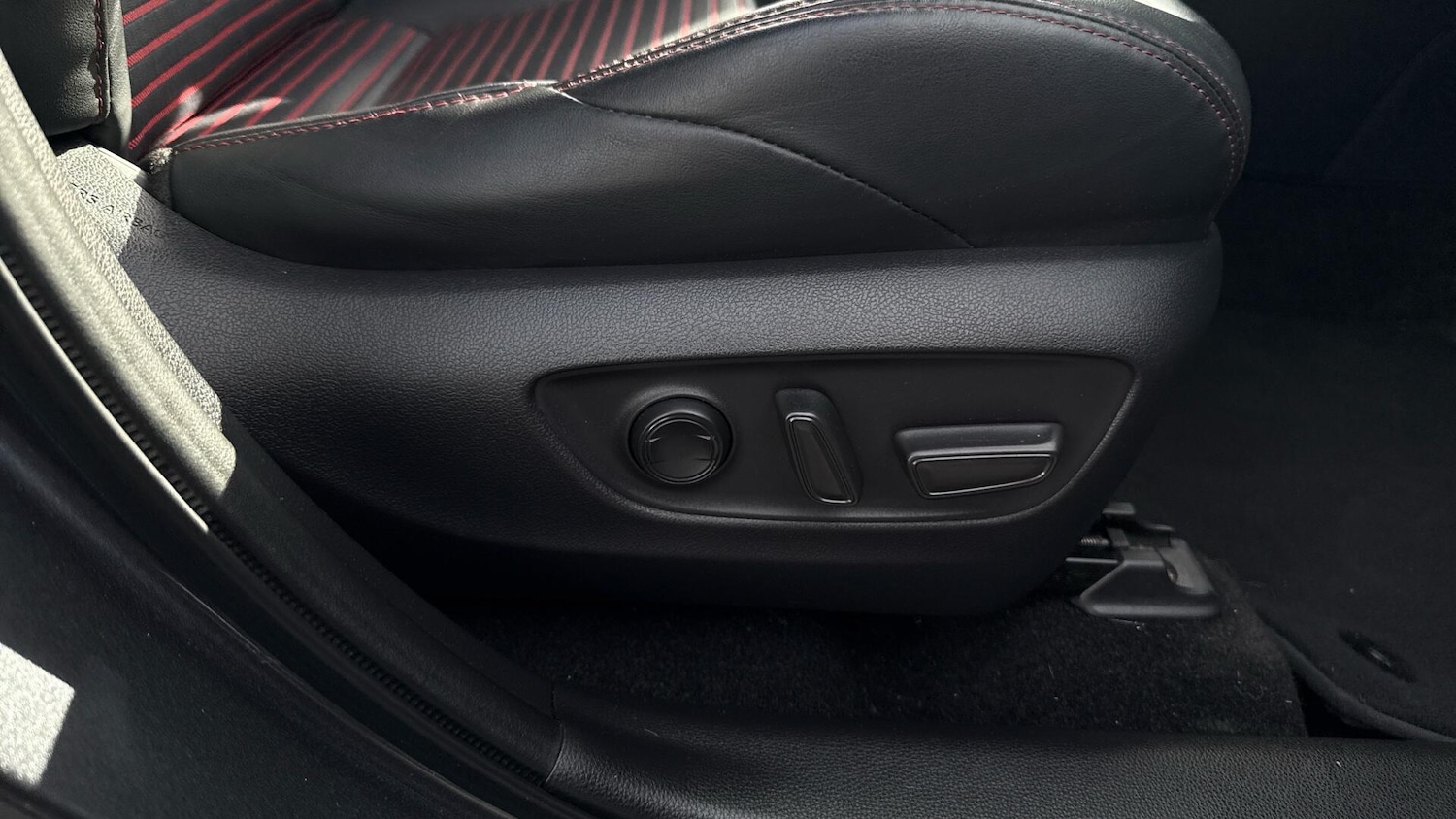 Used Toyota RAV4 2022 for sale - 76432251: Photo 51