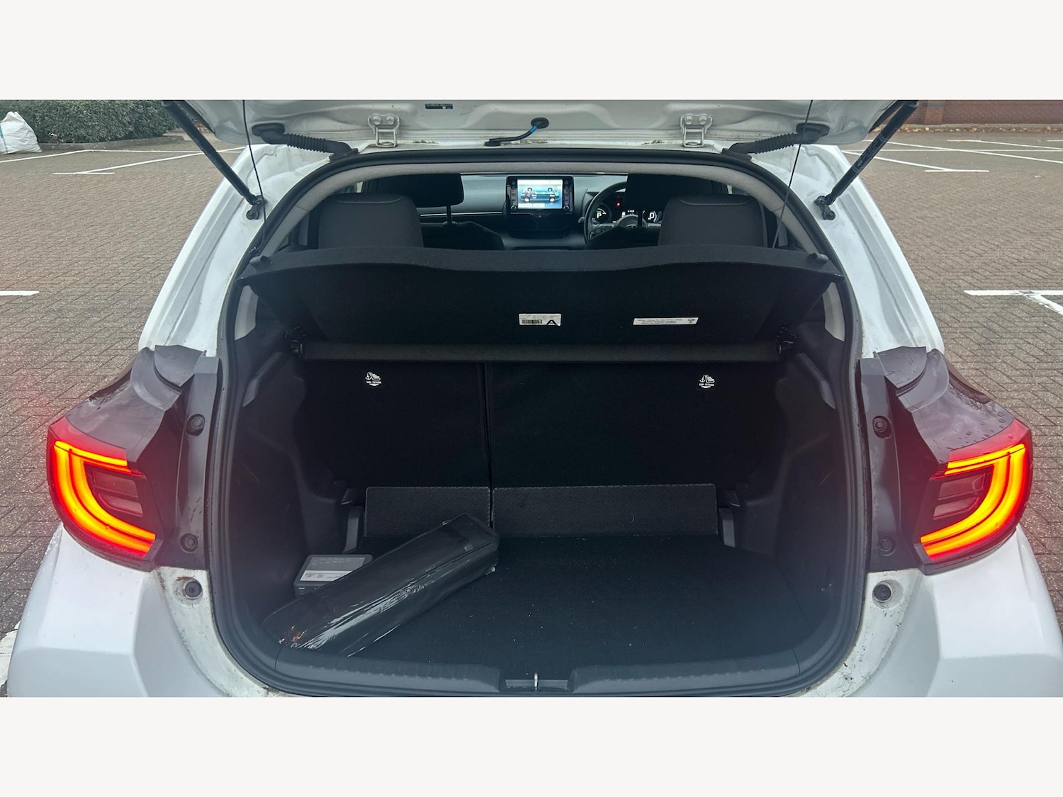 Used Toyota Yaris 2022 for sale - 76666547: Photo 16