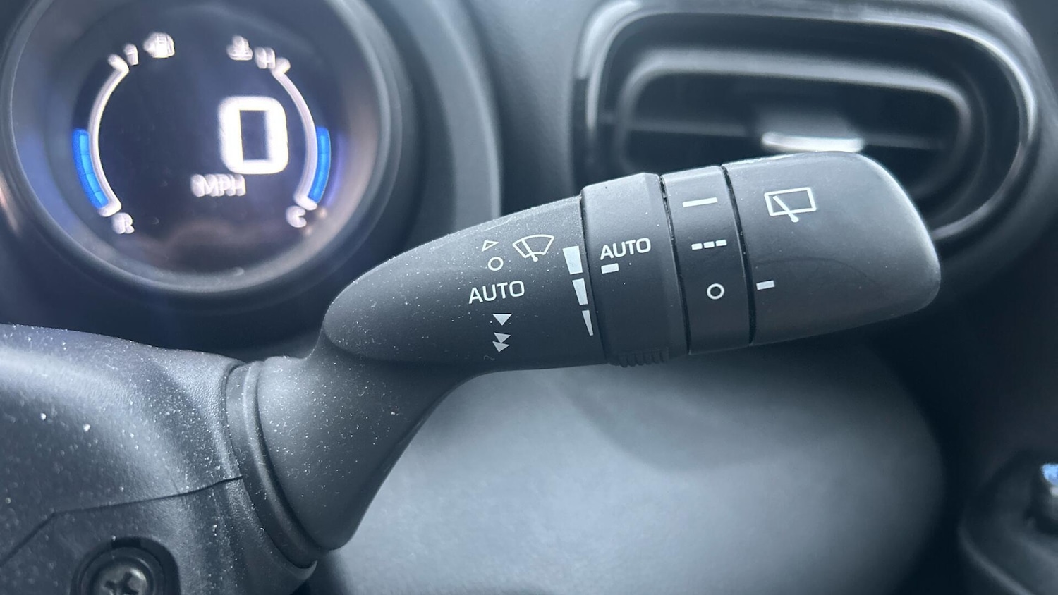 Used Toyota Yaris 2022 for sale - 76666547: Photo 33