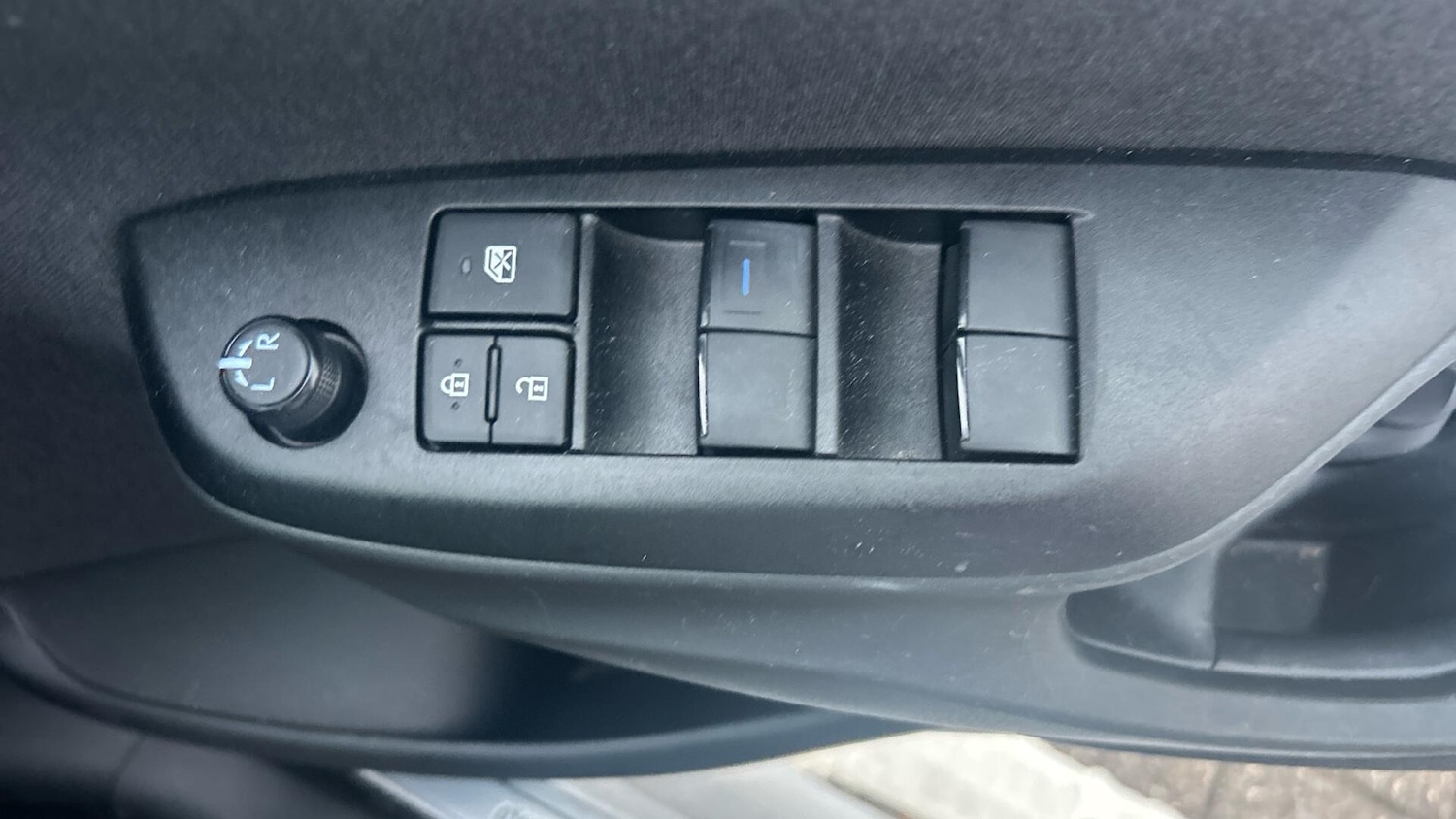 Used Toyota Yaris 2022 for sale - 76666547: Photo 39