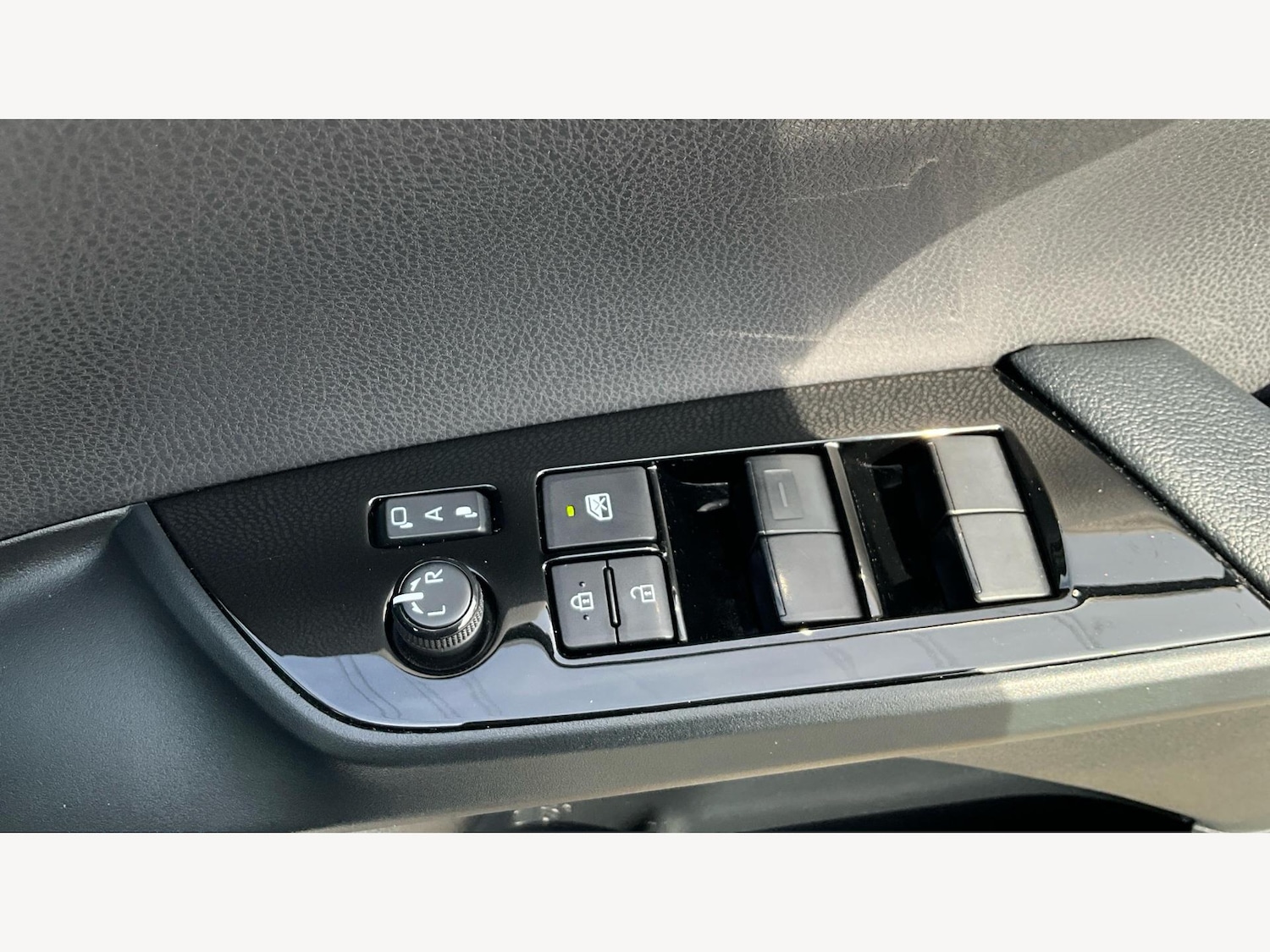 Used Toyota Prius 2023 for sale - 76151220: Photo 31
