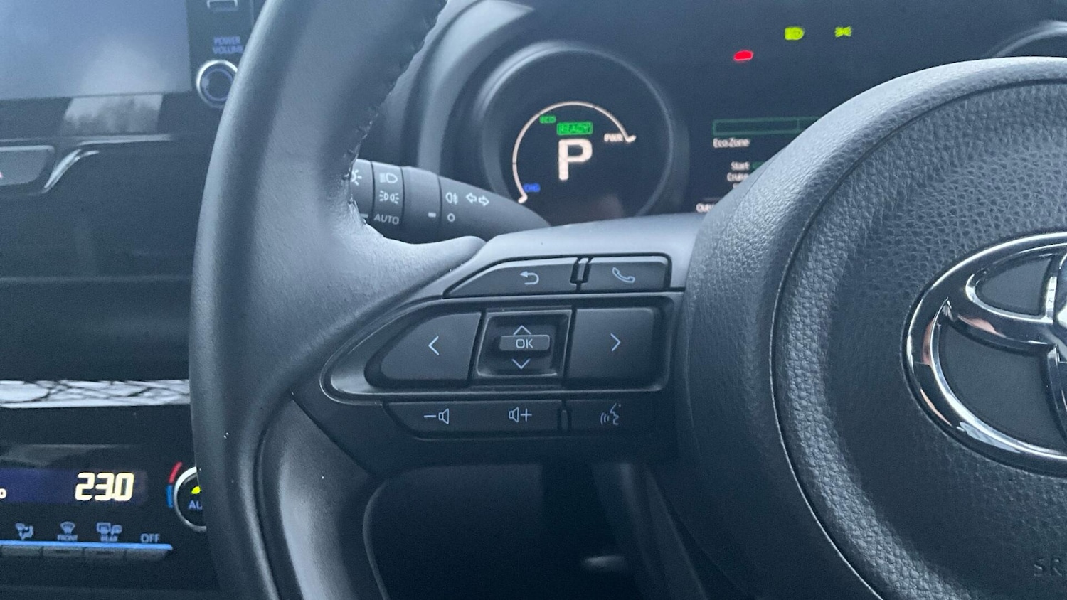 Used Toyota Yaris Cross 2023 for sale - 77439806: Photo 54