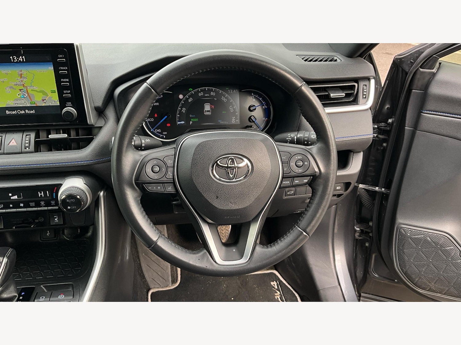 Used Toyota RAV4 2022 for sale - 76001032: Photo 10