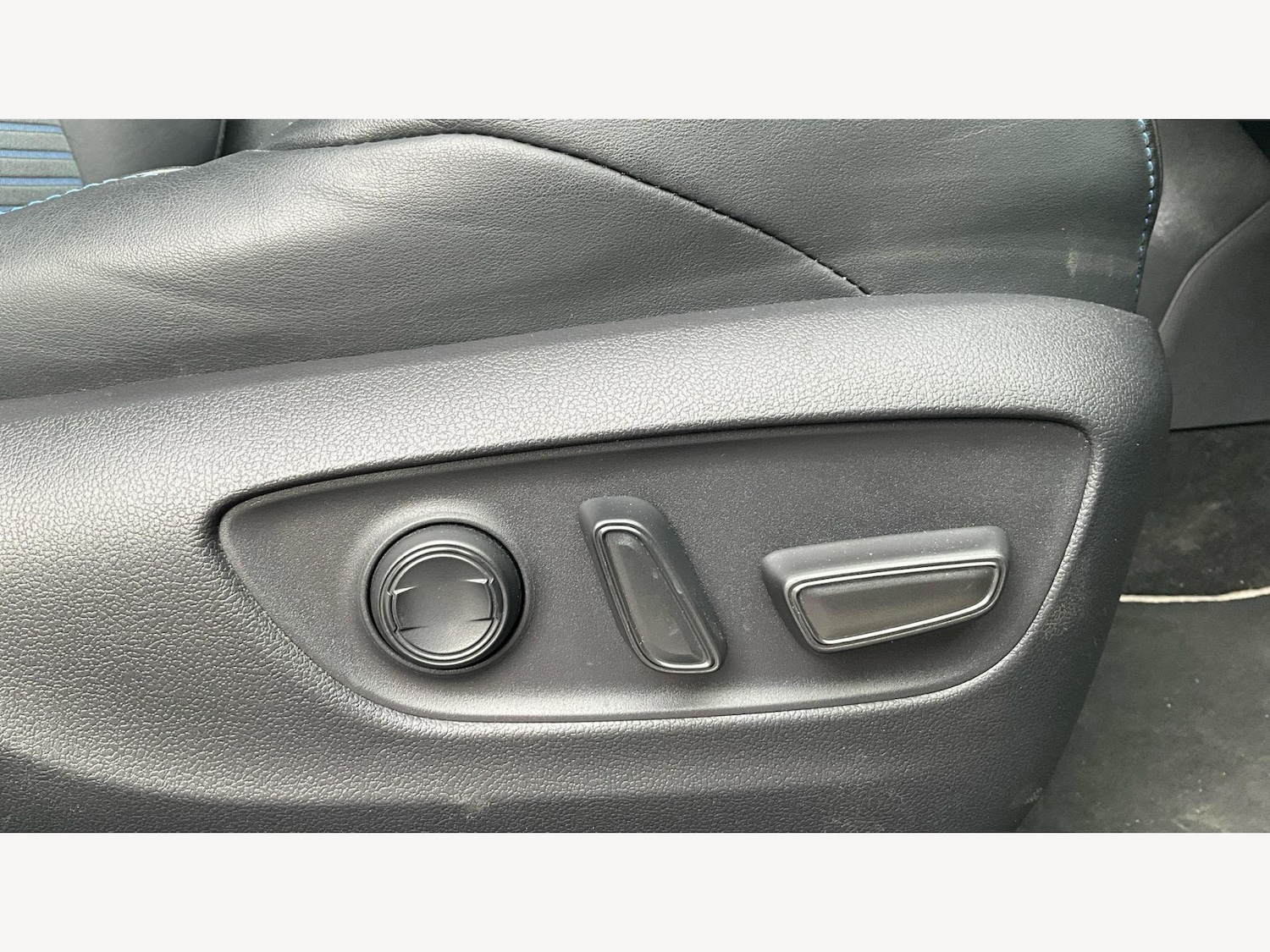 Used Toyota RAV4 2022 for sale - 76001032: Photo 25