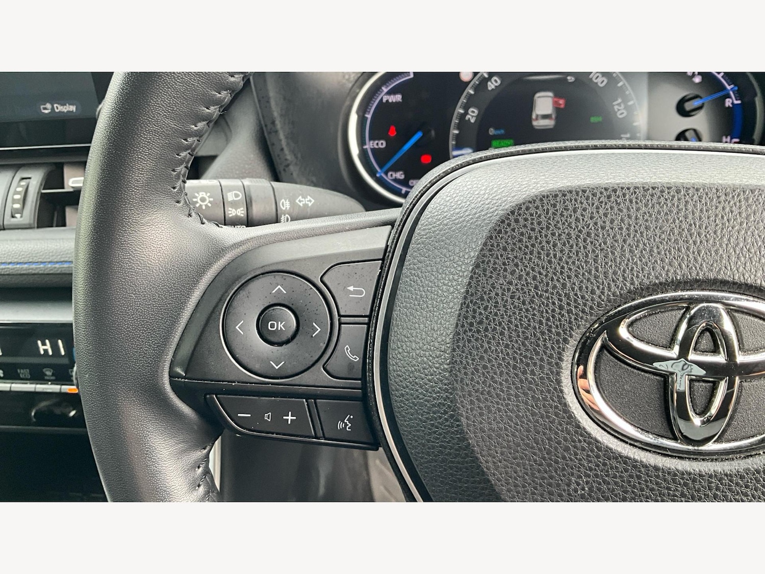 Used Toyota RAV4 2022 for sale - 76001032: Photo 26