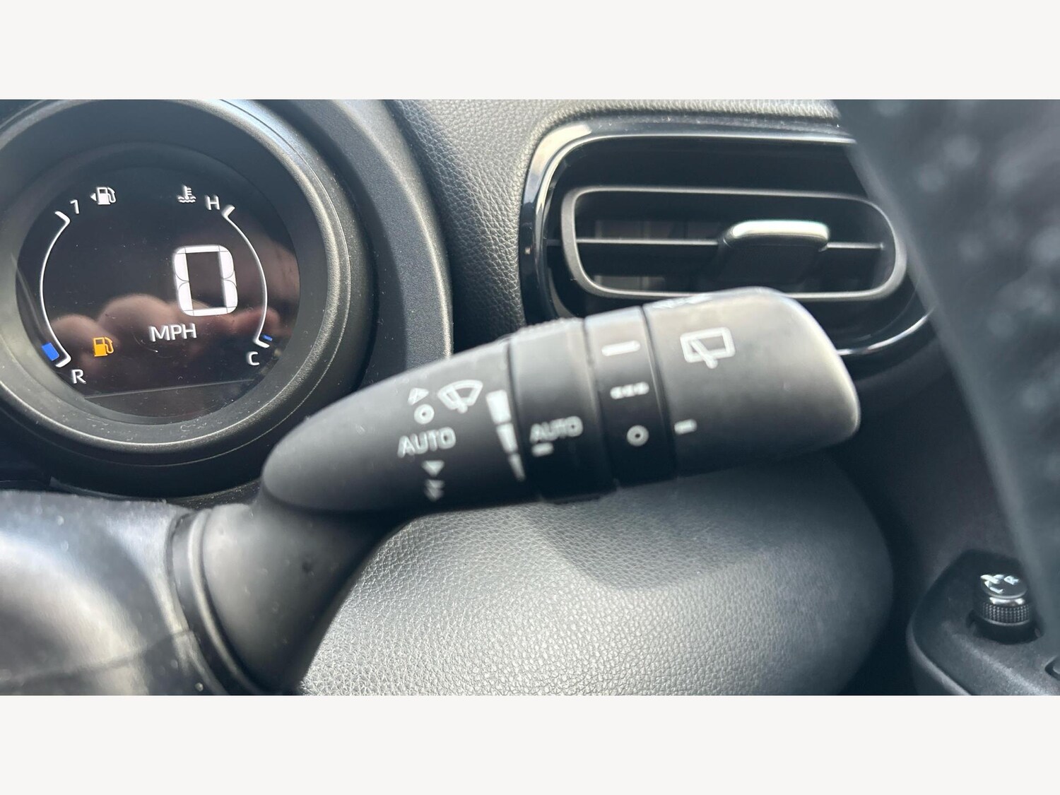 Used Toyota Yaris Cross 2023 for sale - 77175096: Photo 24