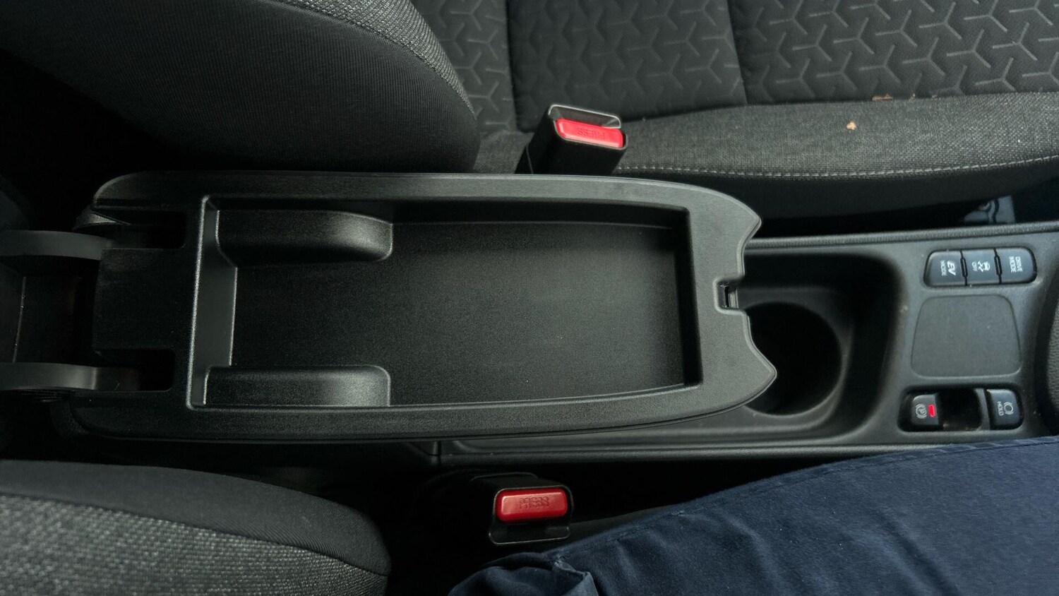 Used Toyota Yaris Cross 2023 for sale - 77175096: Photo 41