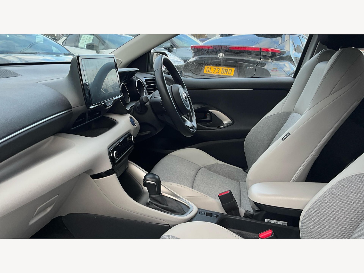 Used Toyota Yaris 2023 for sale - 77109670: Photo 12