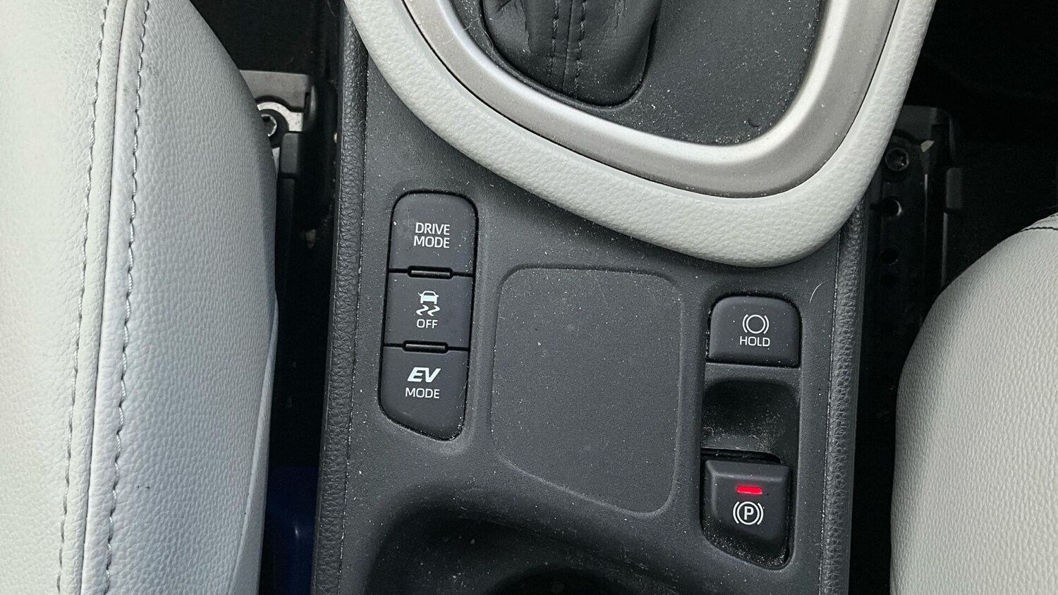 Used Toyota Yaris 2023 for sale - 77109670: Photo 35