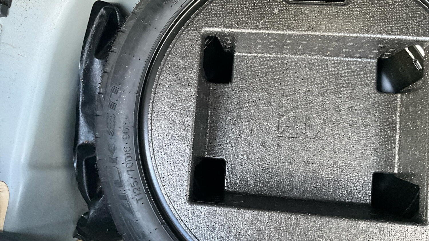 Used Toyota Yaris 2023 for sale - 77109670: Photo 51