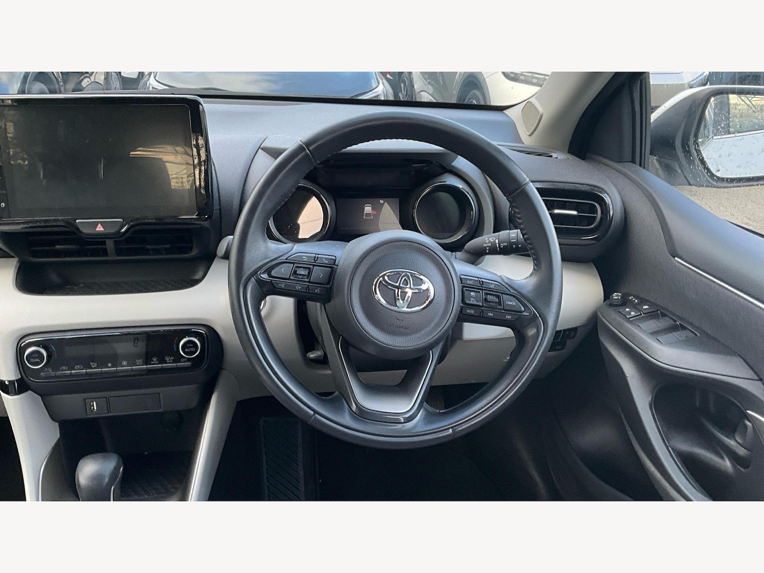 Used Toyota Yaris 2023 for sale - 77109670: Photo 8