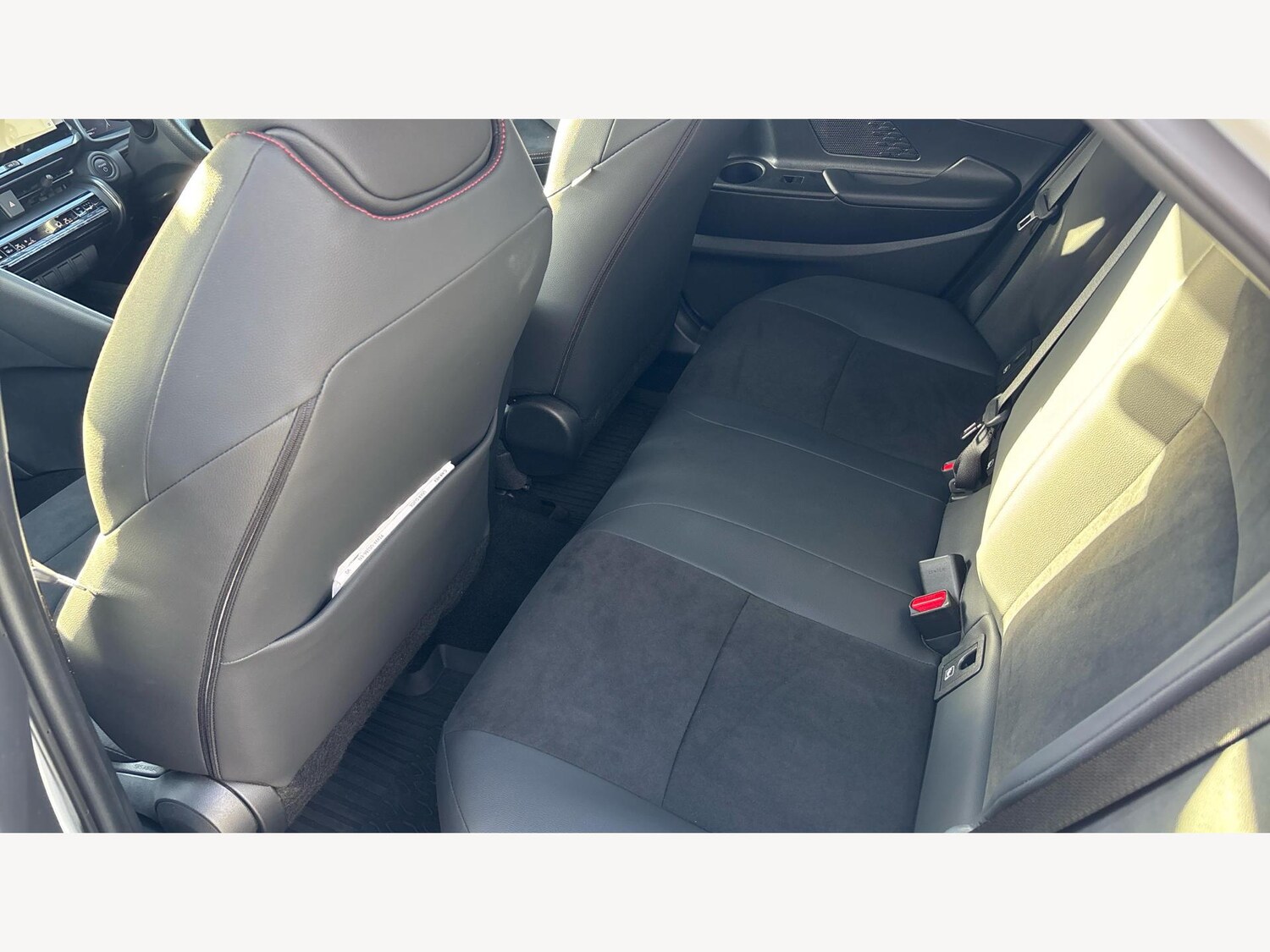 Used Toyota C-HR 2025 for sale - 77081466: Photo 15