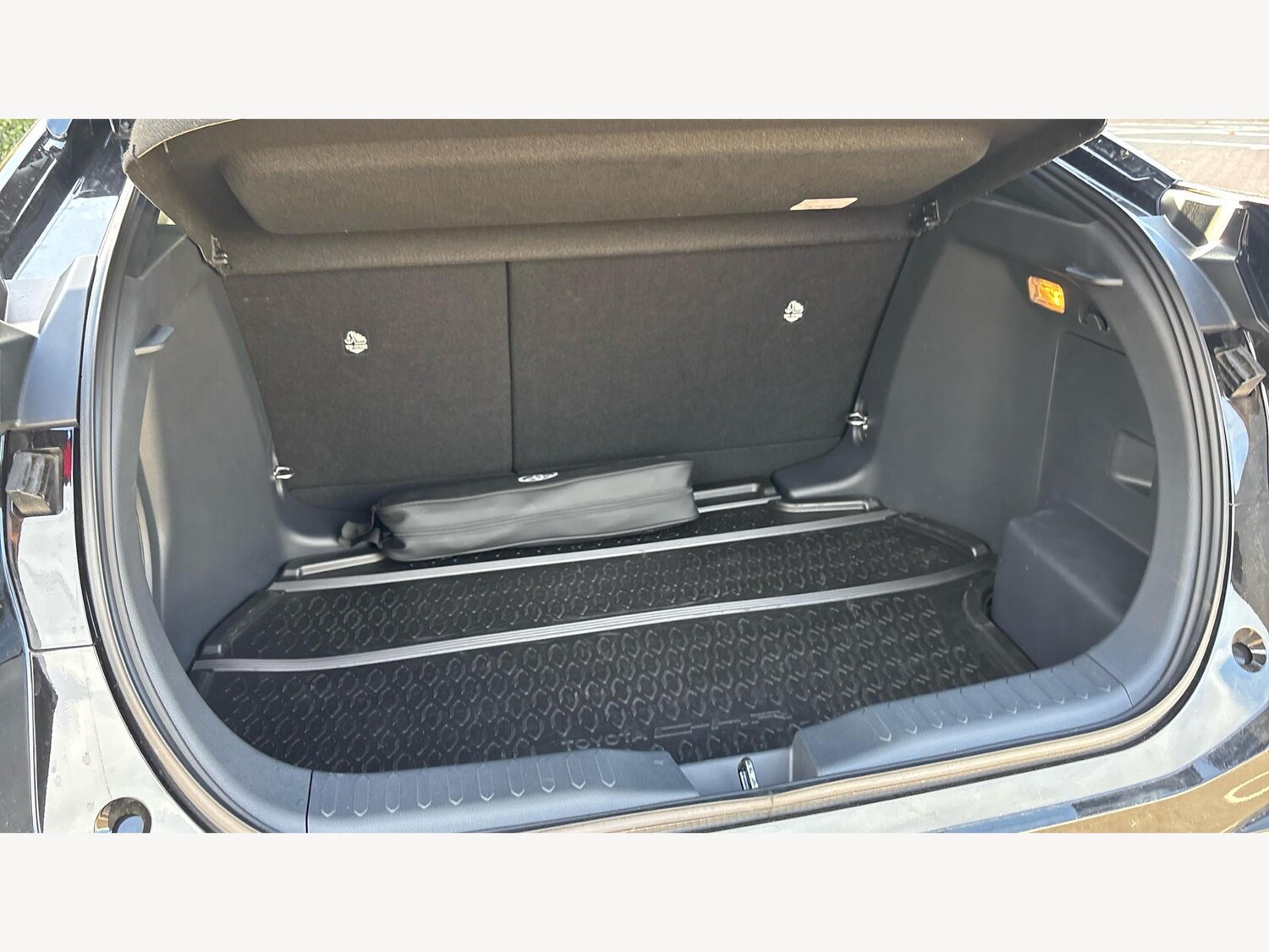 Used Toyota C-HR 2025 for sale - 77081466: Photo 16