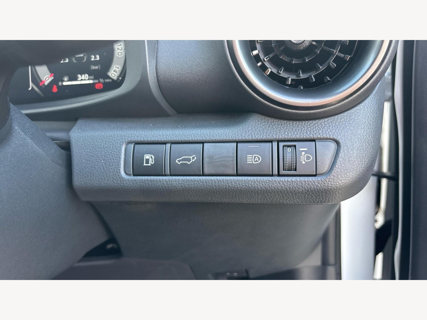 Used Toyota C-HR 2025 for sale - 77081466: Photo 22