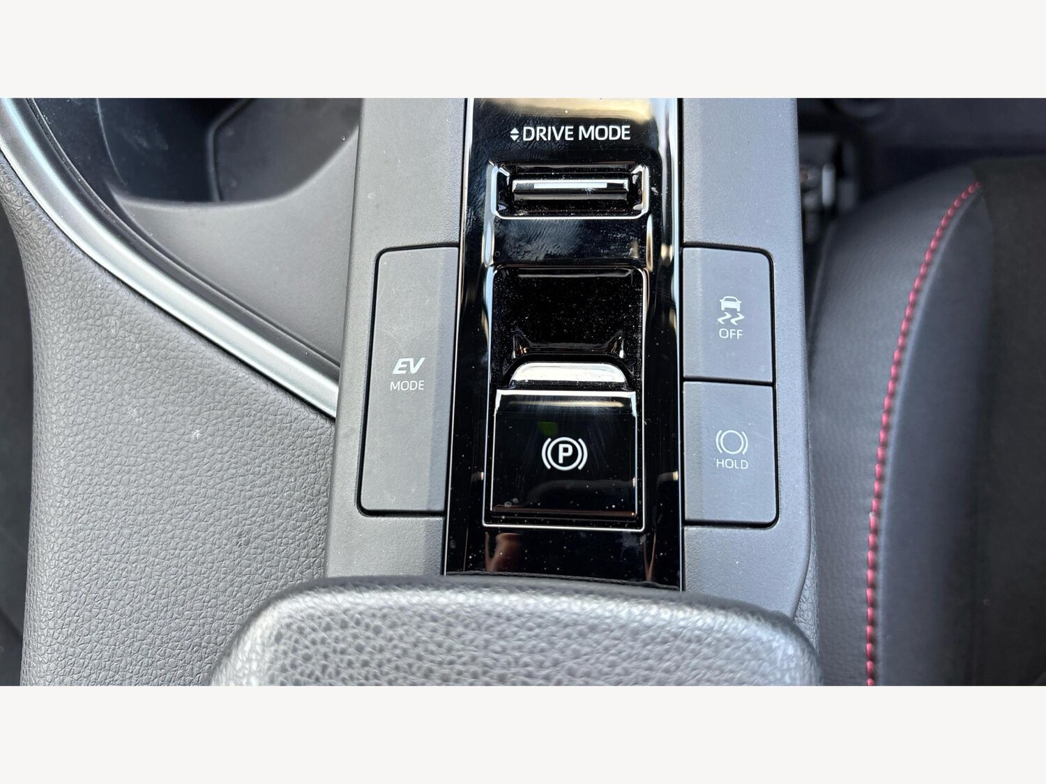 Used Toyota C-HR 2025 for sale - 77081466: Photo 30