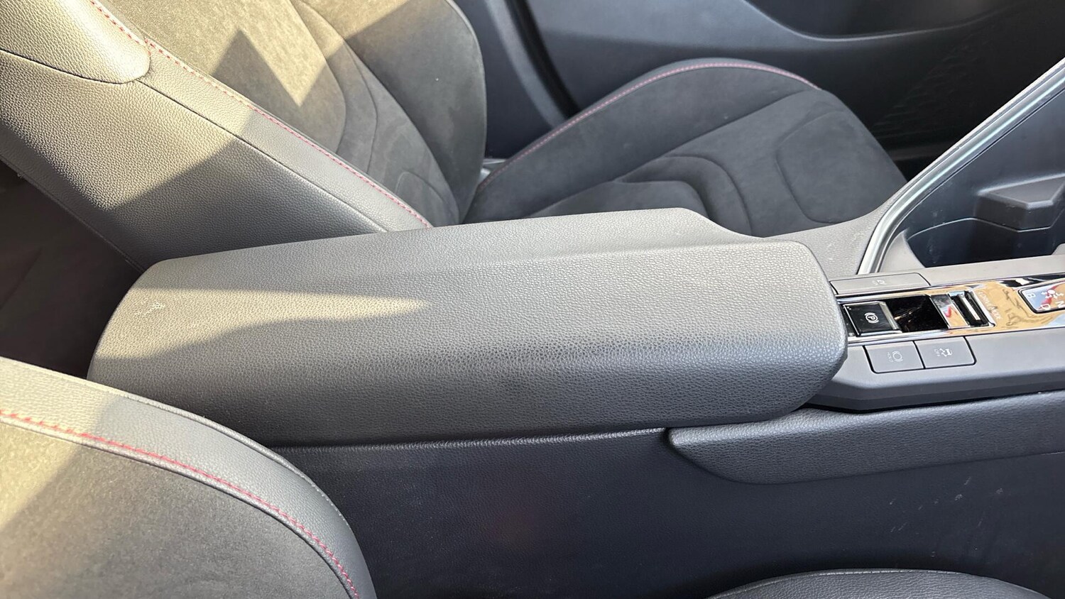 Used Toyota C-HR 2025 for sale - 77081466: Photo 32