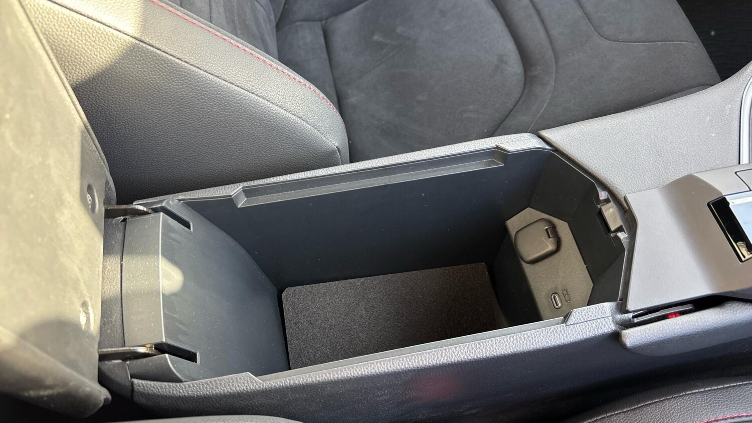 Used Toyota C-HR 2025 for sale - 77081466: Photo 33