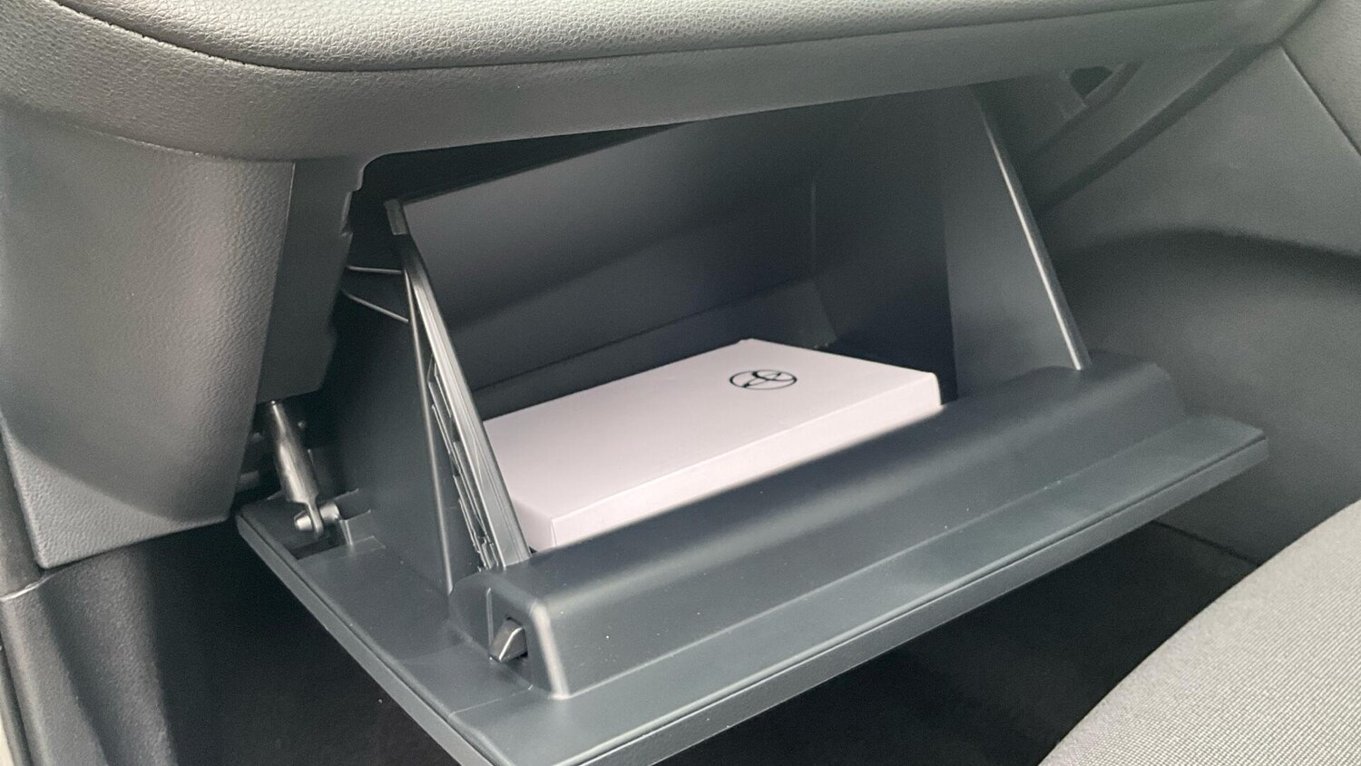 Used Toyota C-HR 2024 for sale - 77839857: Photo 54