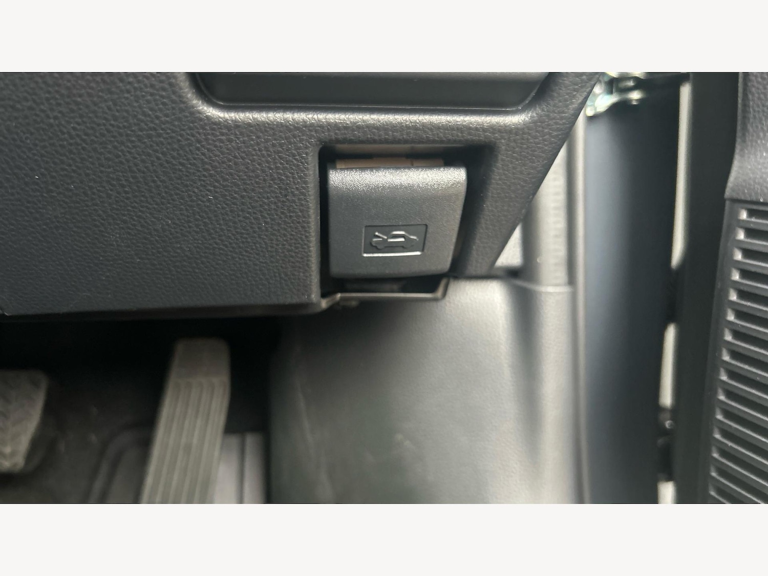 Used Toyota Prius 2025 for sale - 76158985: Photo 35