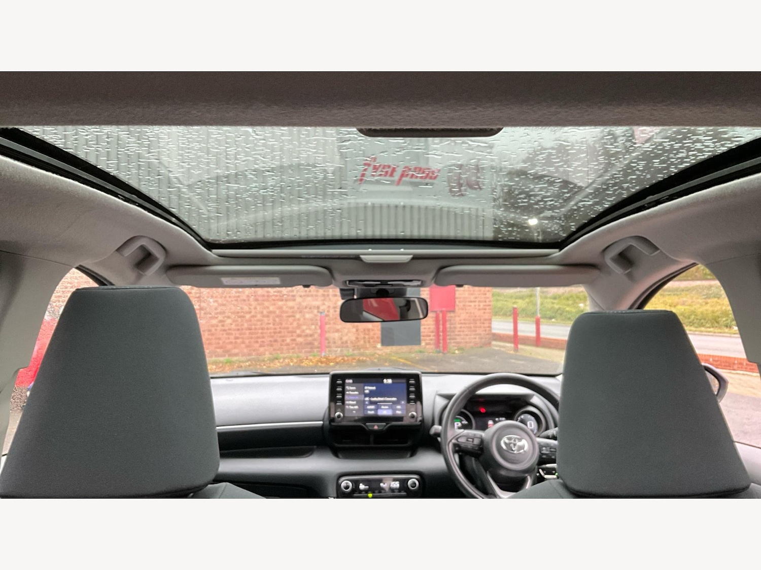 Used Toyota Yaris 2022 for sale - 76433056: Photo 28