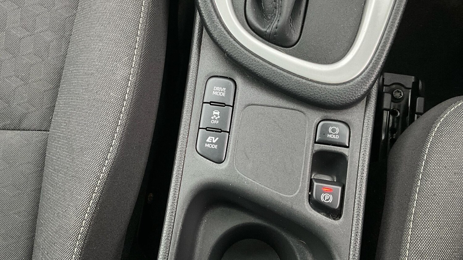 Used Toyota Yaris 2022 for sale - 76433056: Photo 39