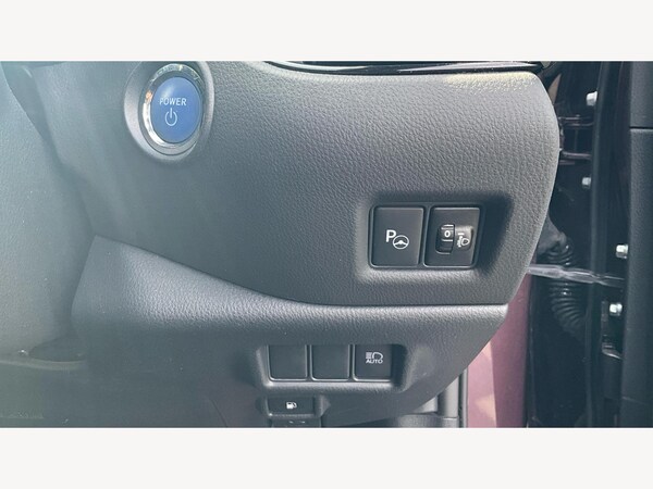 Used Toyota C-HR 2023 for sale - 76239804: Photo 35