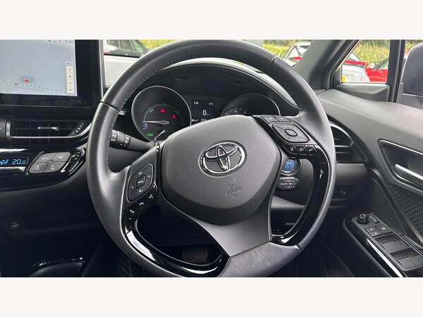 Used Toyota C-HR 2023 for sale - 76012210: Photo 10