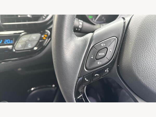 Used Toyota C-HR 2023 for sale - 76012210: Photo 30