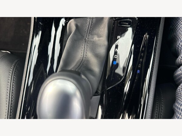 Used Toyota C-HR 2023 for sale - 76012210: Photo 34