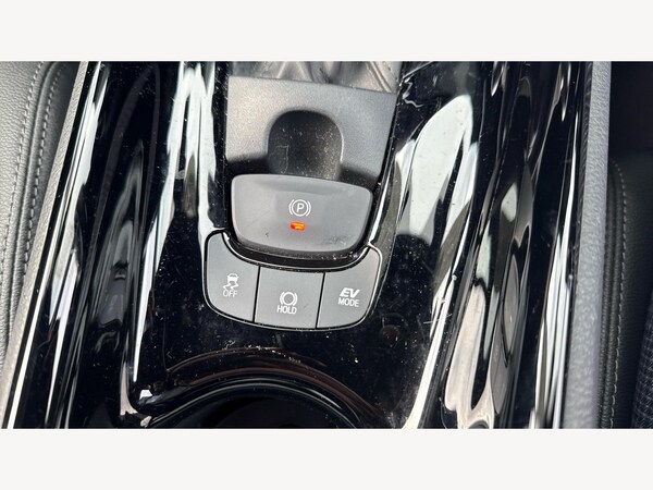 Used Toyota C-HR 2023 for sale - 76012210: Photo 35