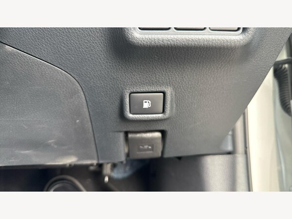 Used Toyota C-HR 2023 for sale - 76012210: Photo 38