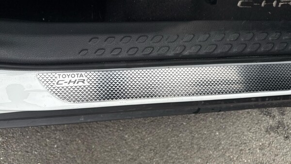 Used Toyota C-HR 2023 for sale - 76012210: Photo 49