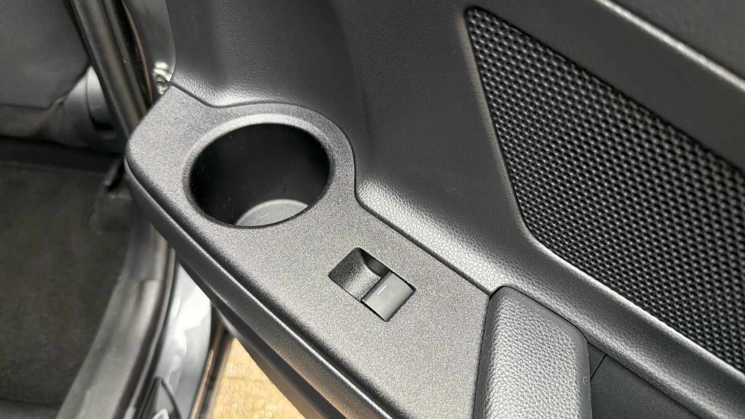 Used Toyota C-HR 2024 for sale - 76759356: Photo 34