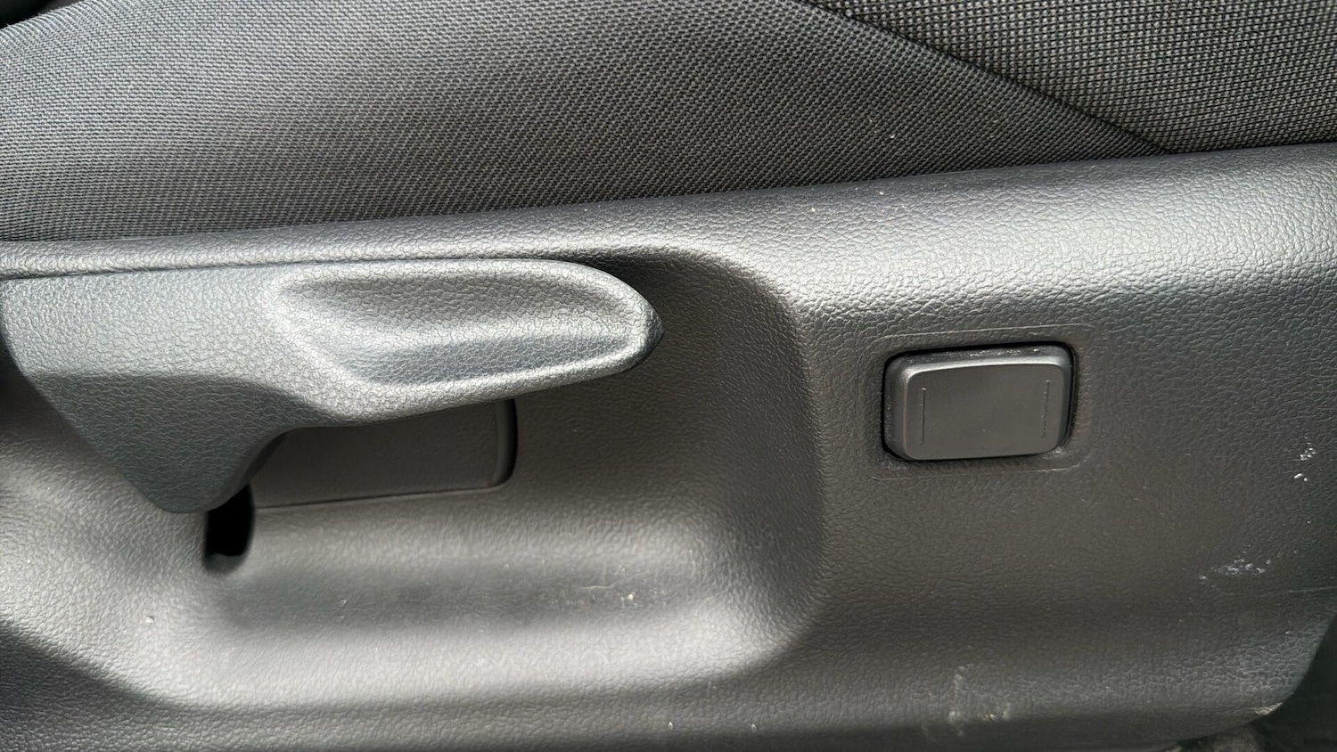 Used Toyota C-HR 2024 for sale - 76759356: Photo 39