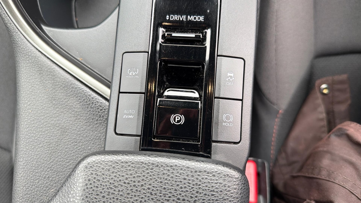 Used Toyota C-HR 2024 for sale - 76759356: Photo 46