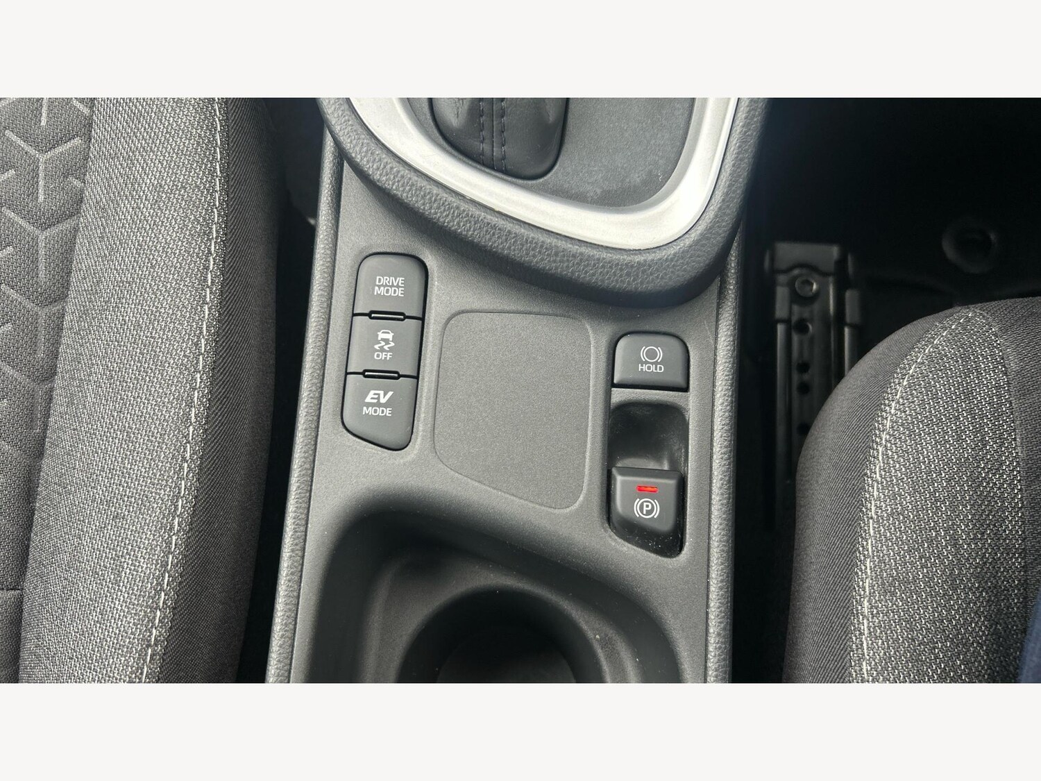 Used Toyota Yaris Cross 2023 for sale - 76584027: Photo 24