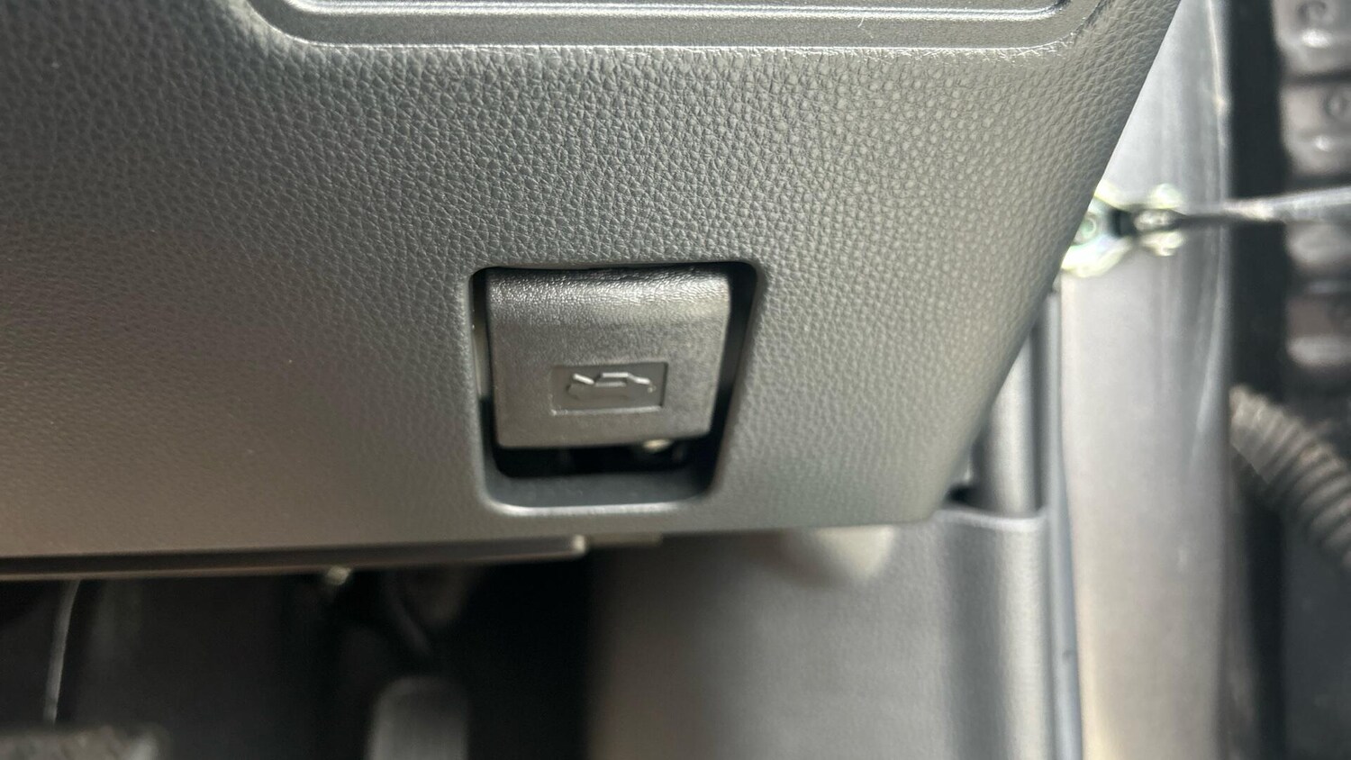 Used Toyota Yaris Cross 2023 for sale - 76584027: Photo 33