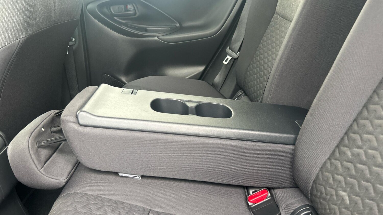 Used Toyota Yaris Cross 2023 for sale - 76584027: Photo 50