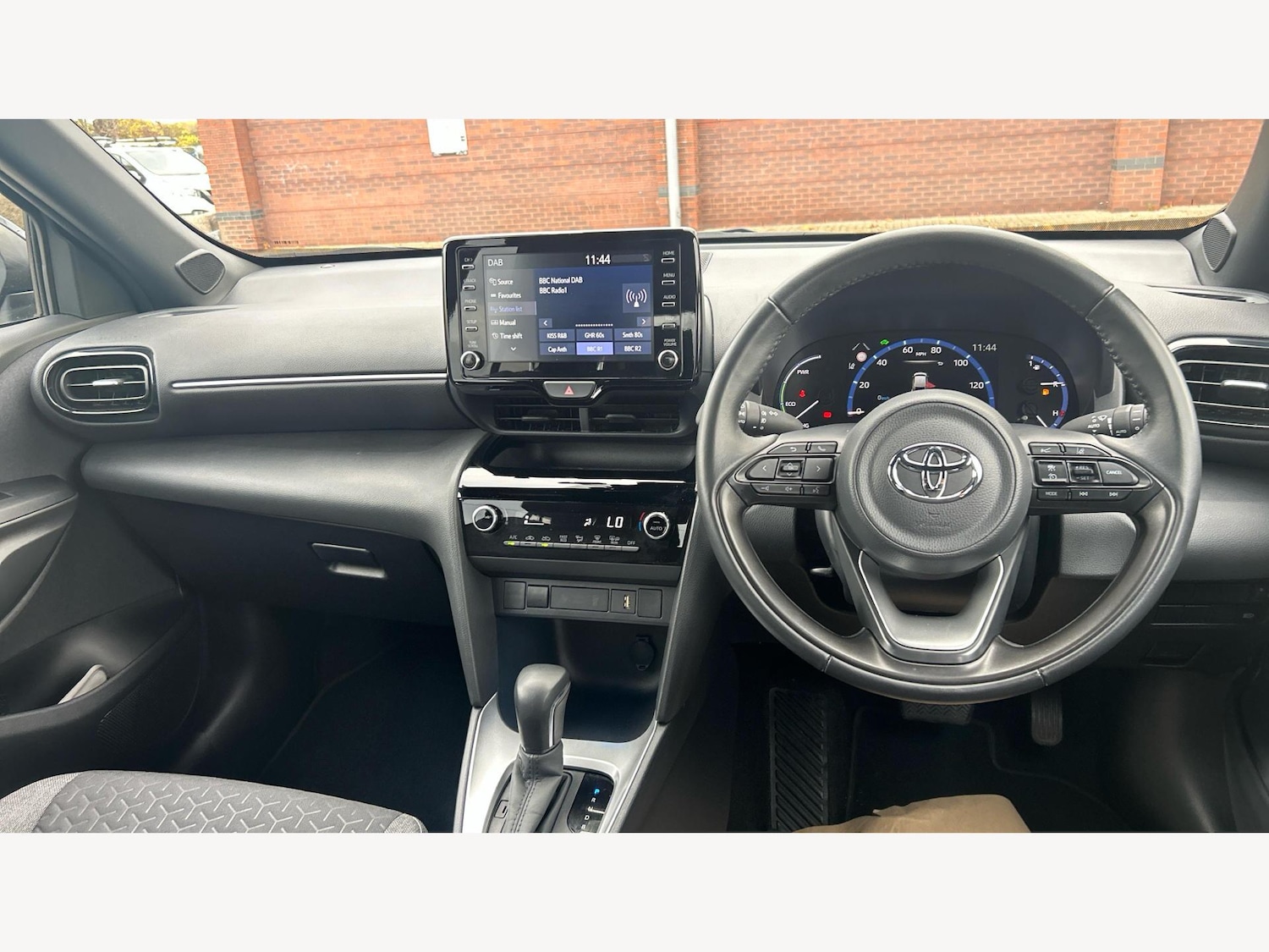Used Toyota Yaris Cross 2023 for sale - 76584027: Photo 7