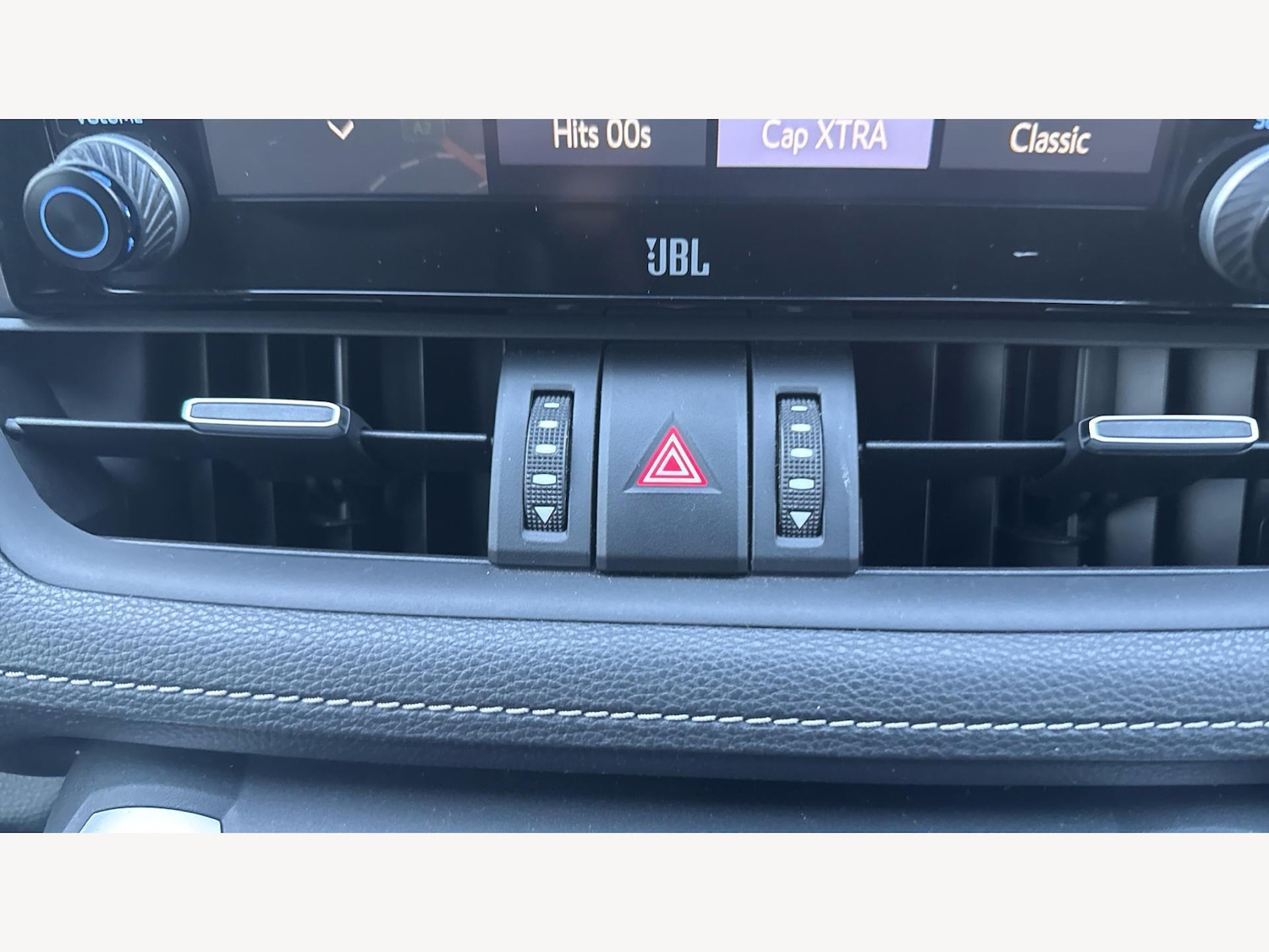 Used Toyota RAV4 2019 for sale - 77559655: Photo 31
