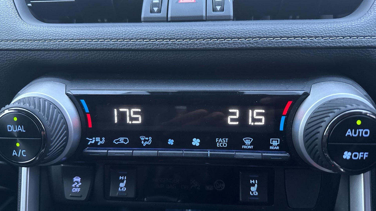 Used Toyota RAV4 2019 for sale - 77559655: Photo 32