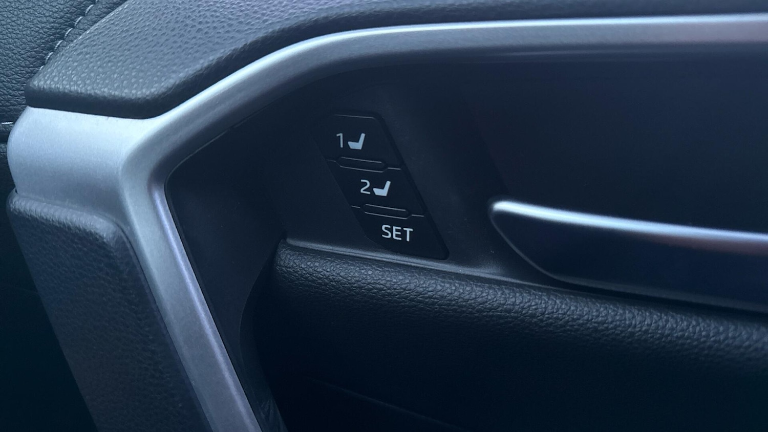 Used Toyota RAV4 2019 for sale - 77559655: Photo 43