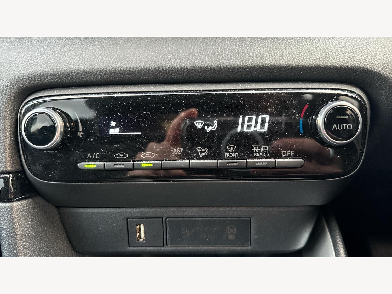 Used Toyota Yaris 2023 for sale - 76584062: Photo 25