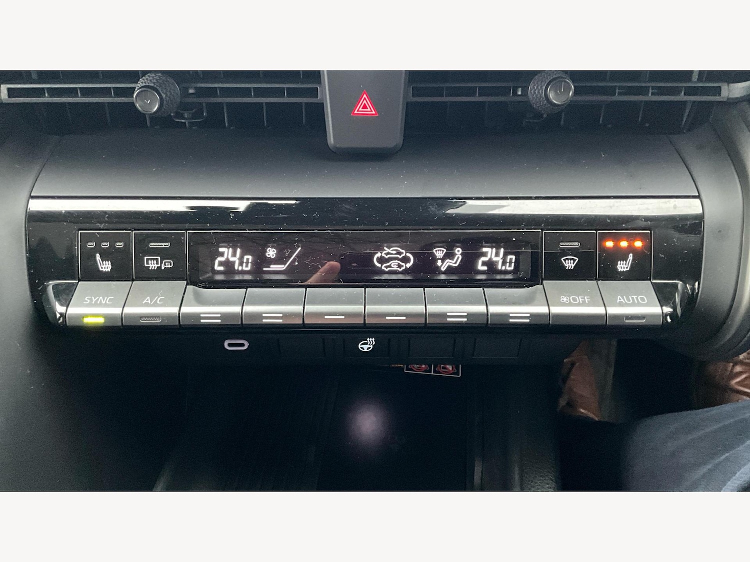 Used Toyota C-HR 2024 for sale - 77090896: Photo 29