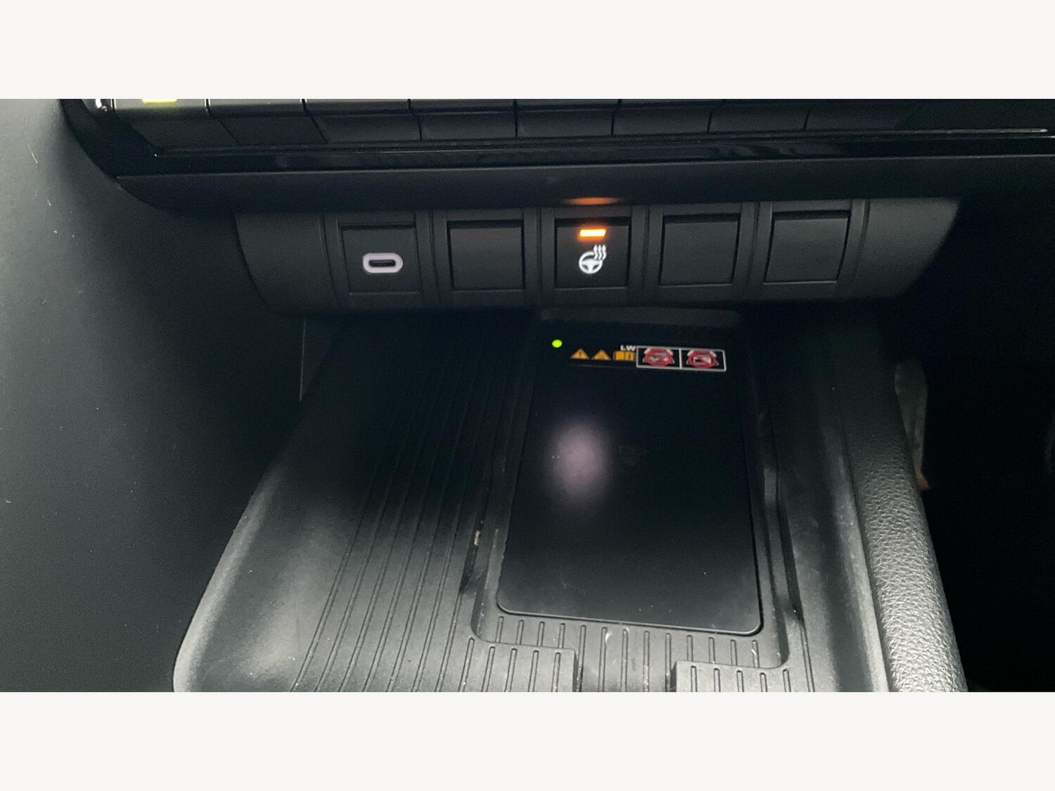 Used Toyota C-HR 2024 for sale - 77090896: Photo 30