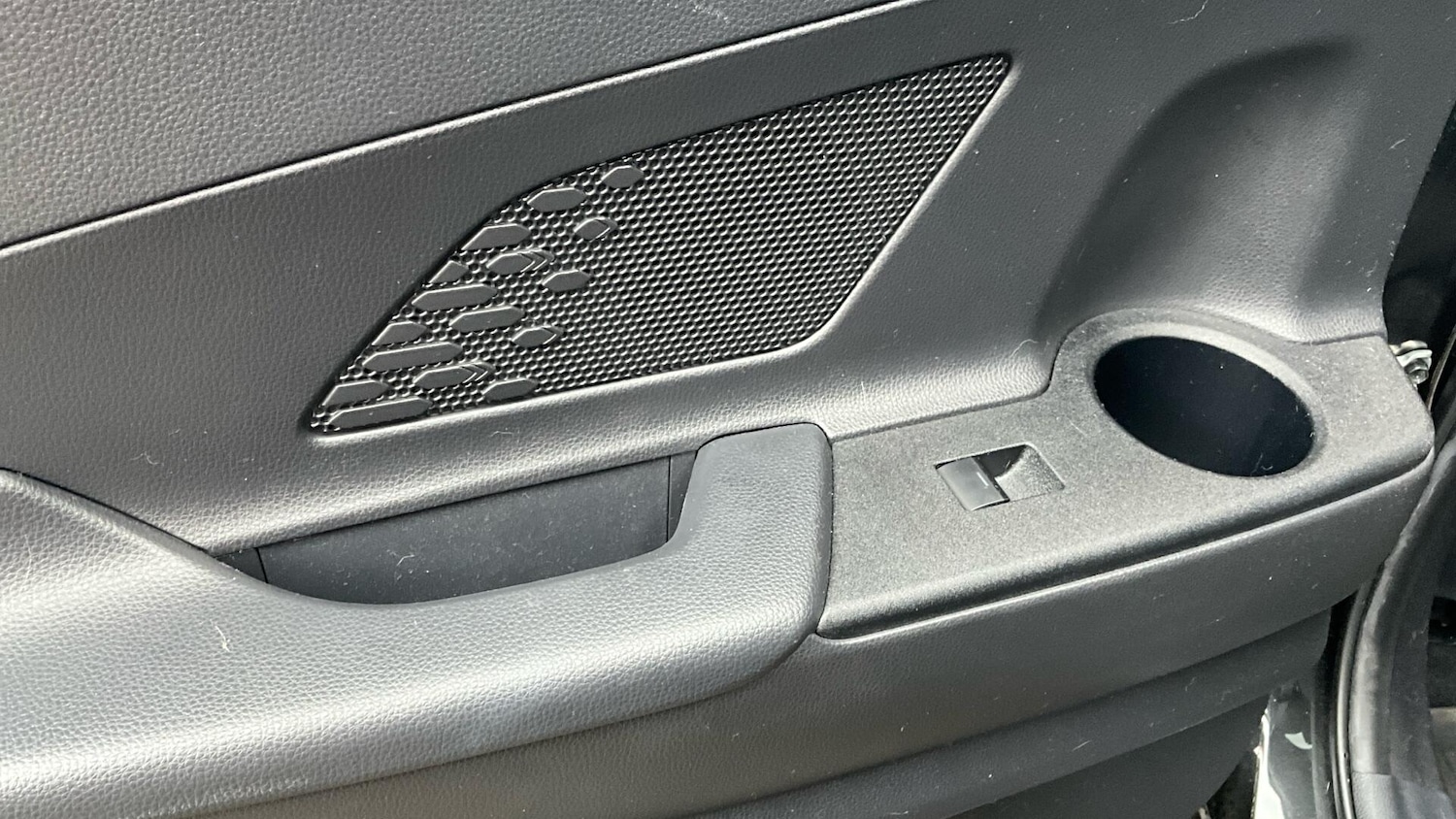 Used Toyota C-HR 2024 for sale - 77090896: Photo 54