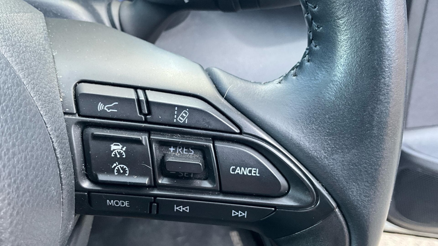 Used Toyota Yaris Cross 2023 for sale - 77484510: Photo 32