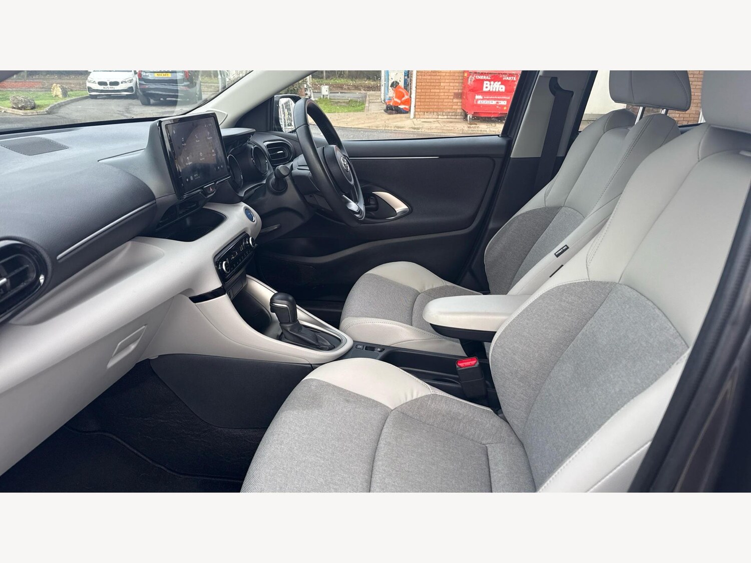 Used Toyota Yaris 2023 for sale - 77479222: Photo 12