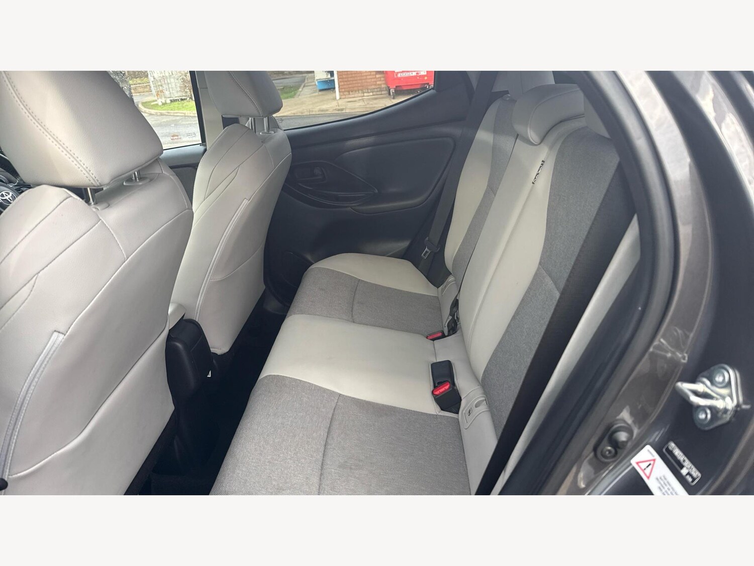 Used Toyota Yaris 2023 for sale - 77479222: Photo 15