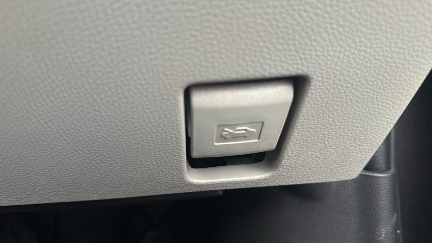 Used Toyota Yaris 2023 for sale - 77479222: Photo 37